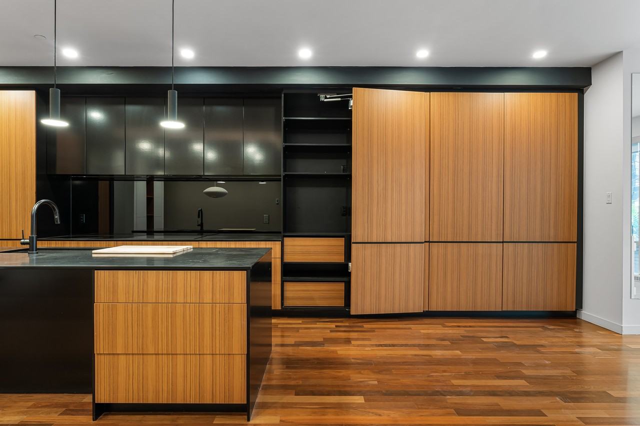 4376 Rue Clark #102 - Photo 3 of 24