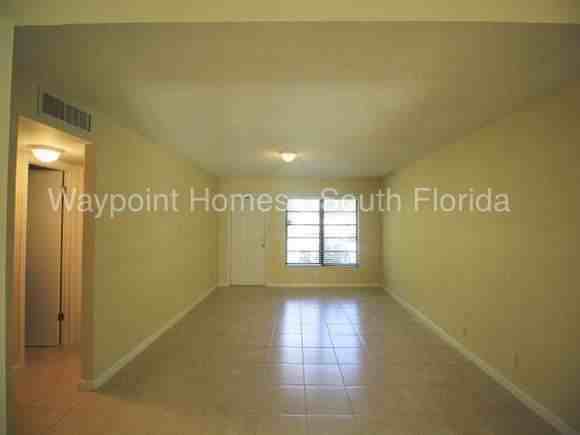 3368 NW 64th St - Photo 3 of 24