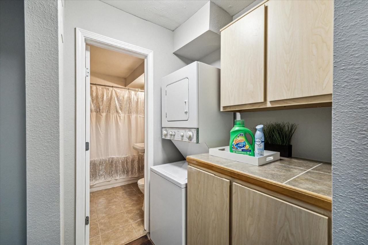 1225 West 25th Street #1 - Photo 7 of 8