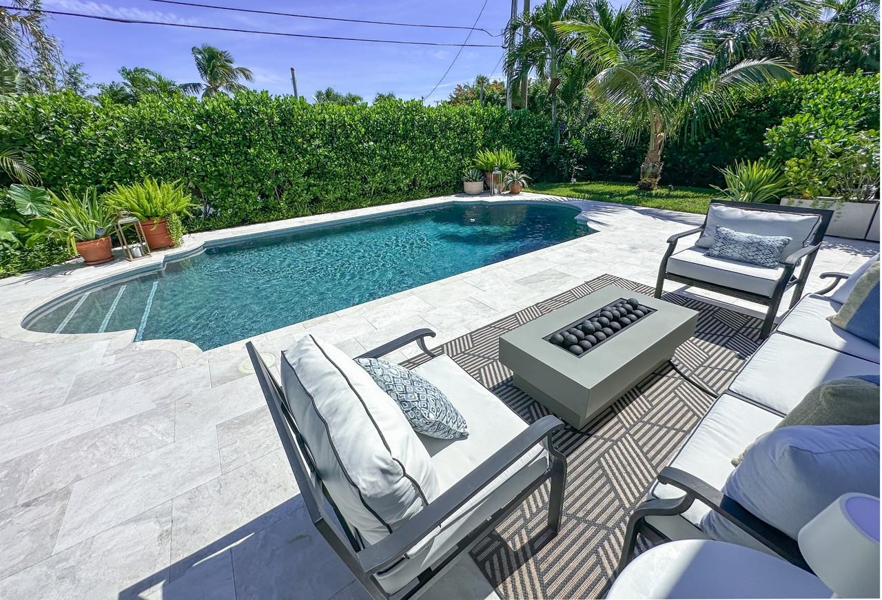 1824 N J St #NA - Photo 2 of 18