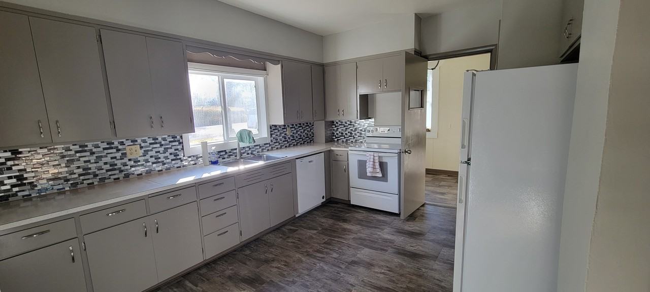 444 Minnesota Ave E #NA - Photo 7 of 28