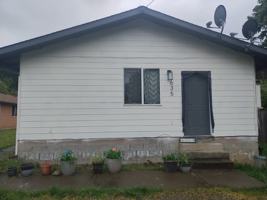 featured image of 635 Willis Ave #B