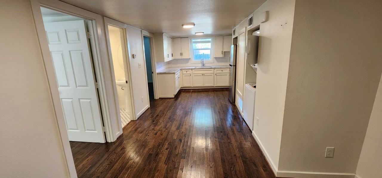 517 Highland Ave #C - Photo 7 of 8