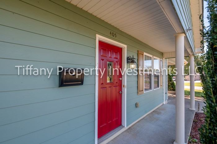 405 W Church St - Photo 3 of 28