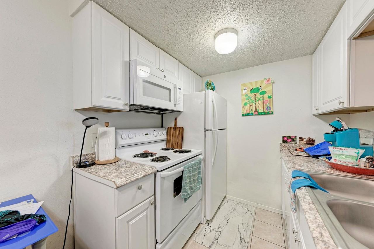 710 E Dean Keeton St #203 - Photo 7 of 13