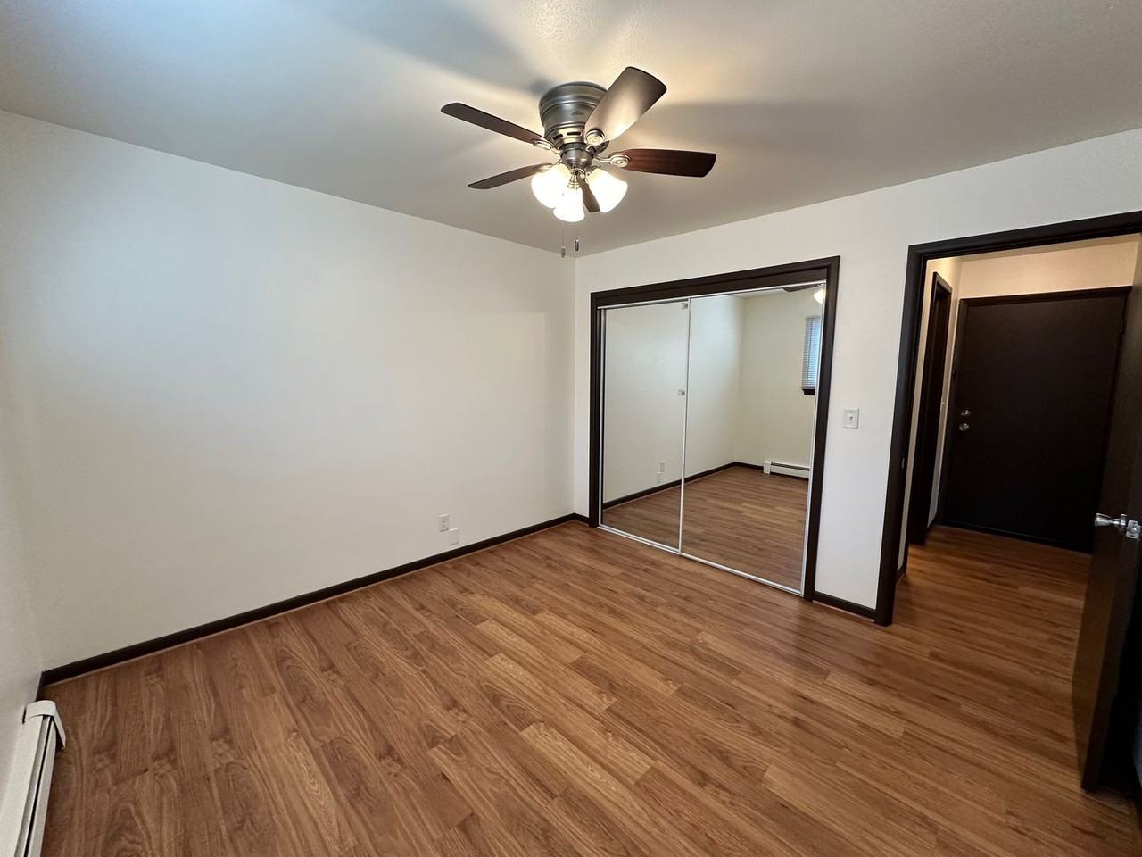 2812 Bolivar Apts. - Photo 6 of 11