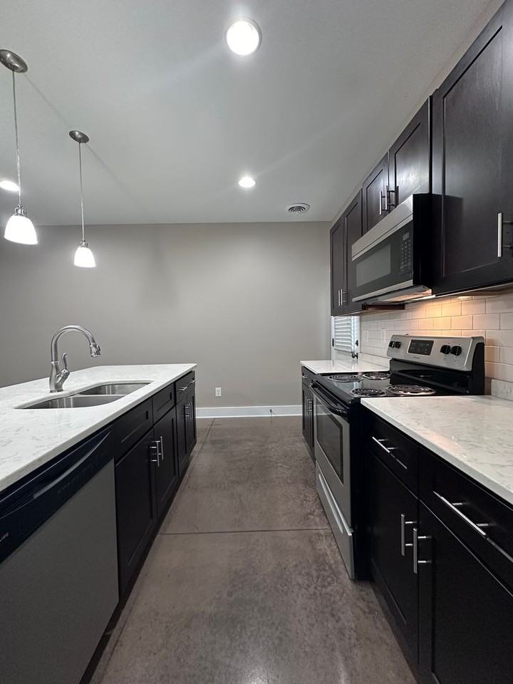 Rand Townhomes - Photo 6 of 22