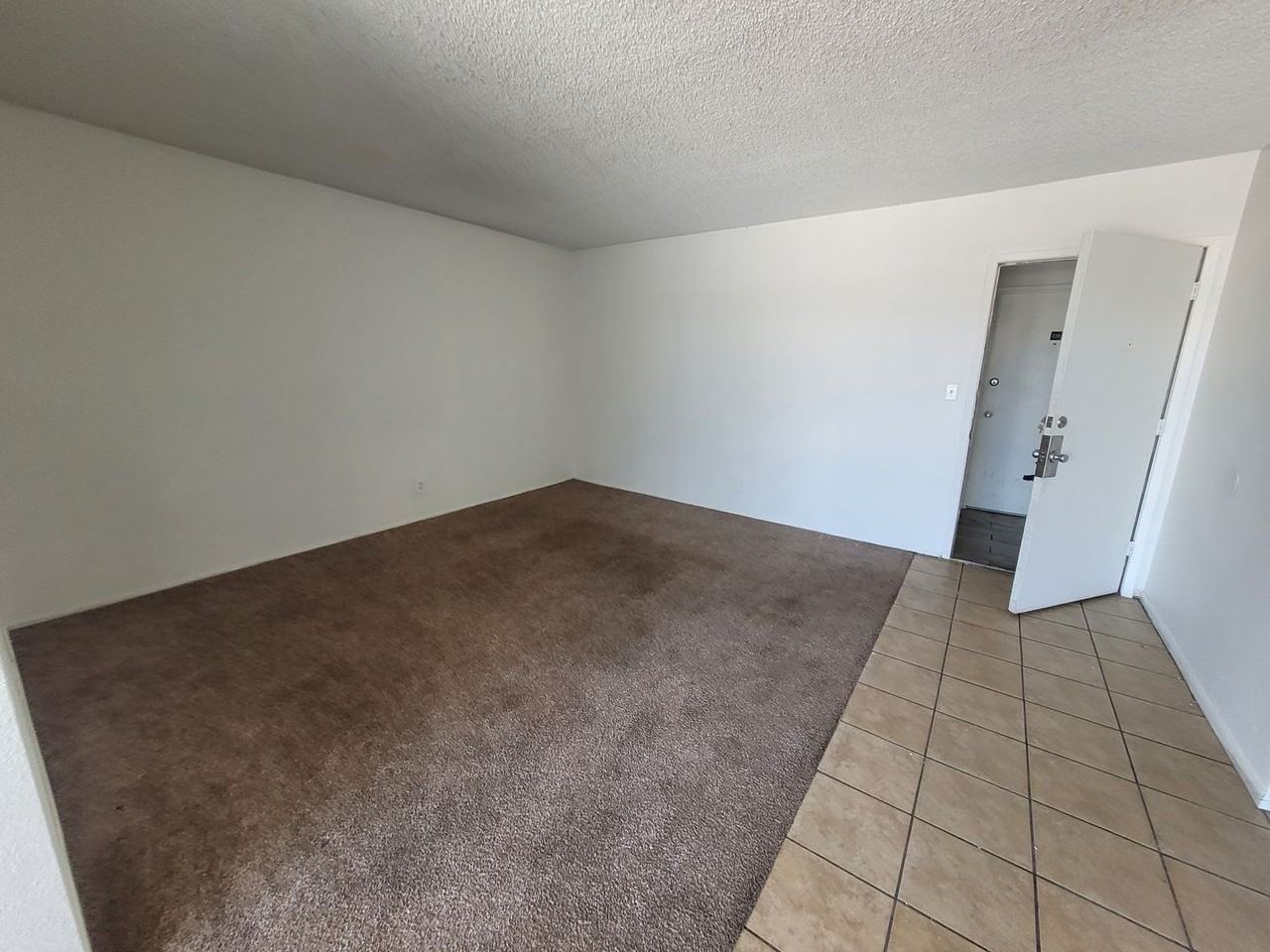 Virginia Manor - Photo 7 of 17