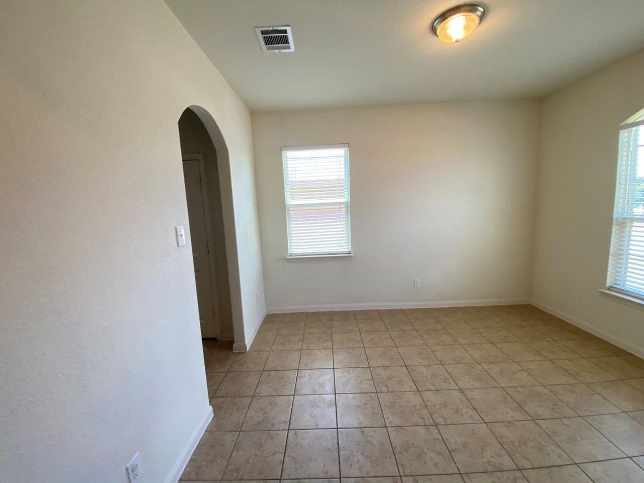 408 Farmer Ln - Photo 6 of 28