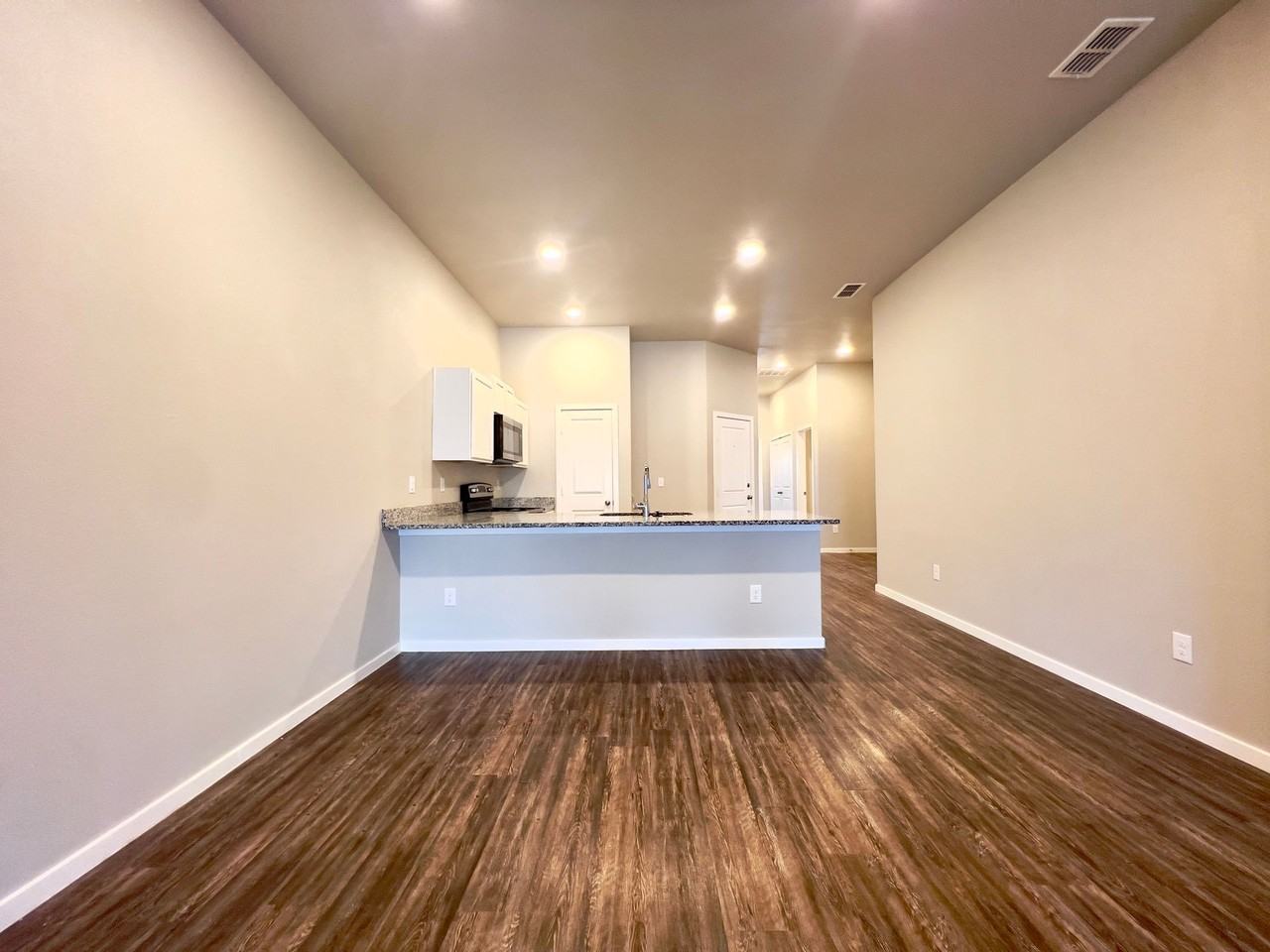 2118 2118 Avenue K - B #B - Photo 7 of 42