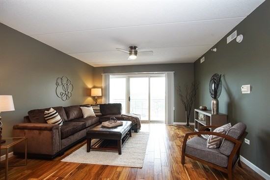 1 S Lincoln Ave #213 - Photo 2 of 10