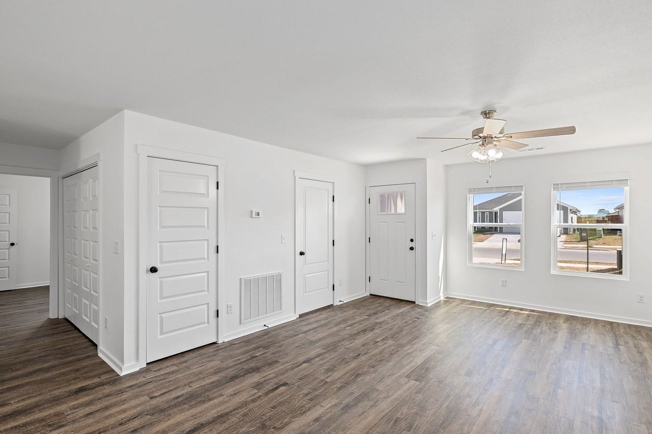 732 Short Leaf Ln - Photo 4 of 28