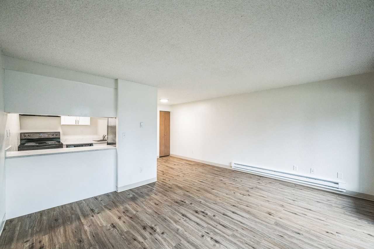 The 1800 Place Apartments - Photo 6 of 28