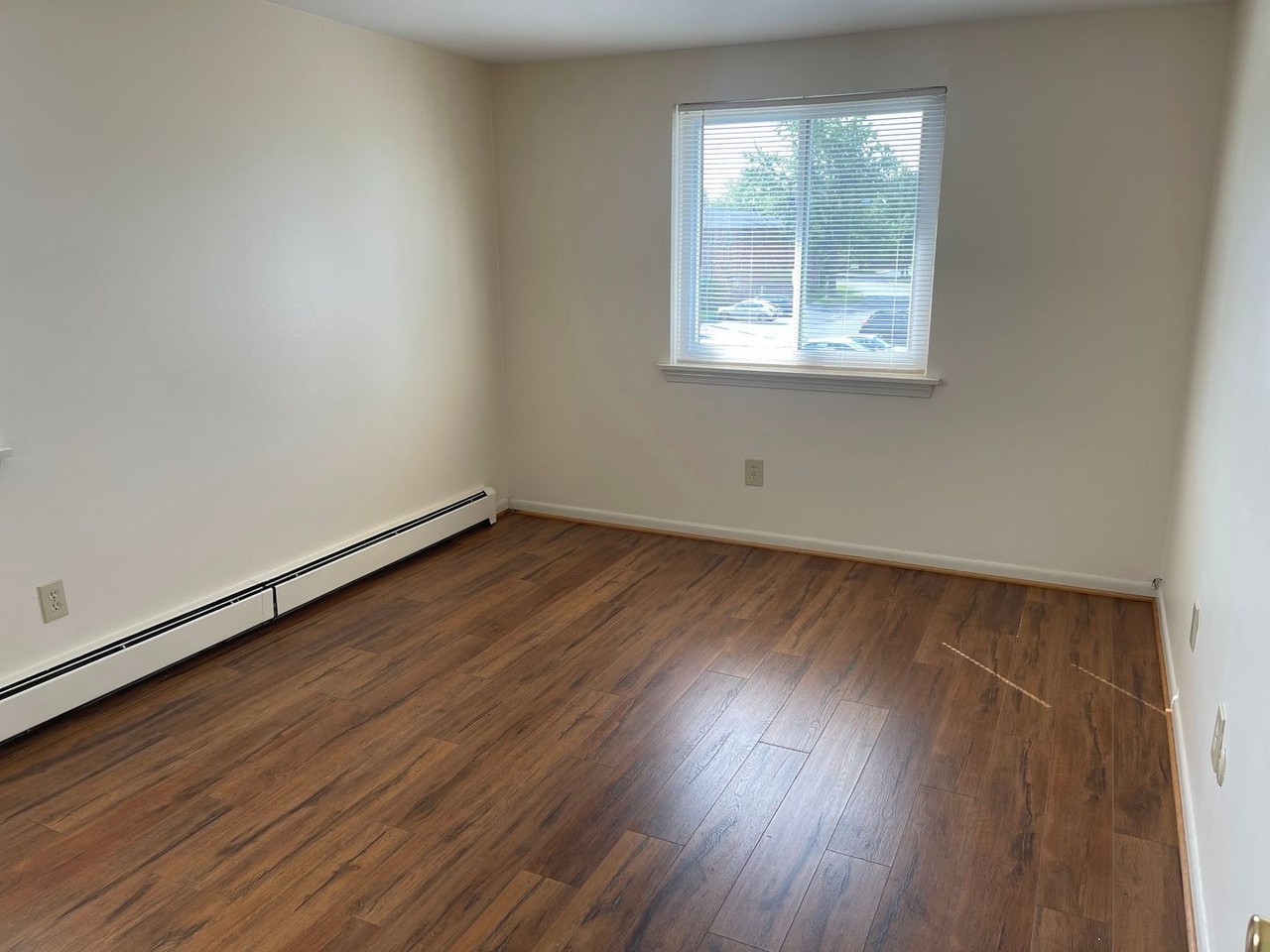 Lancer Court Apartments - Photo 4 of 22
