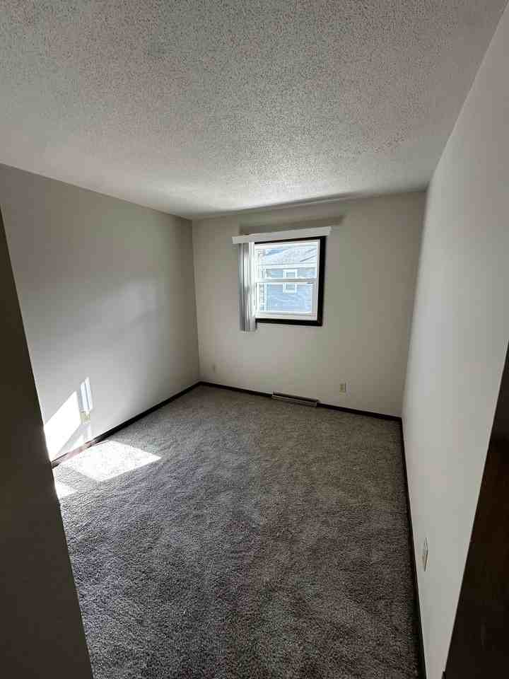 2820-2822 Beverly Hills Dr - Photo 5 of 6