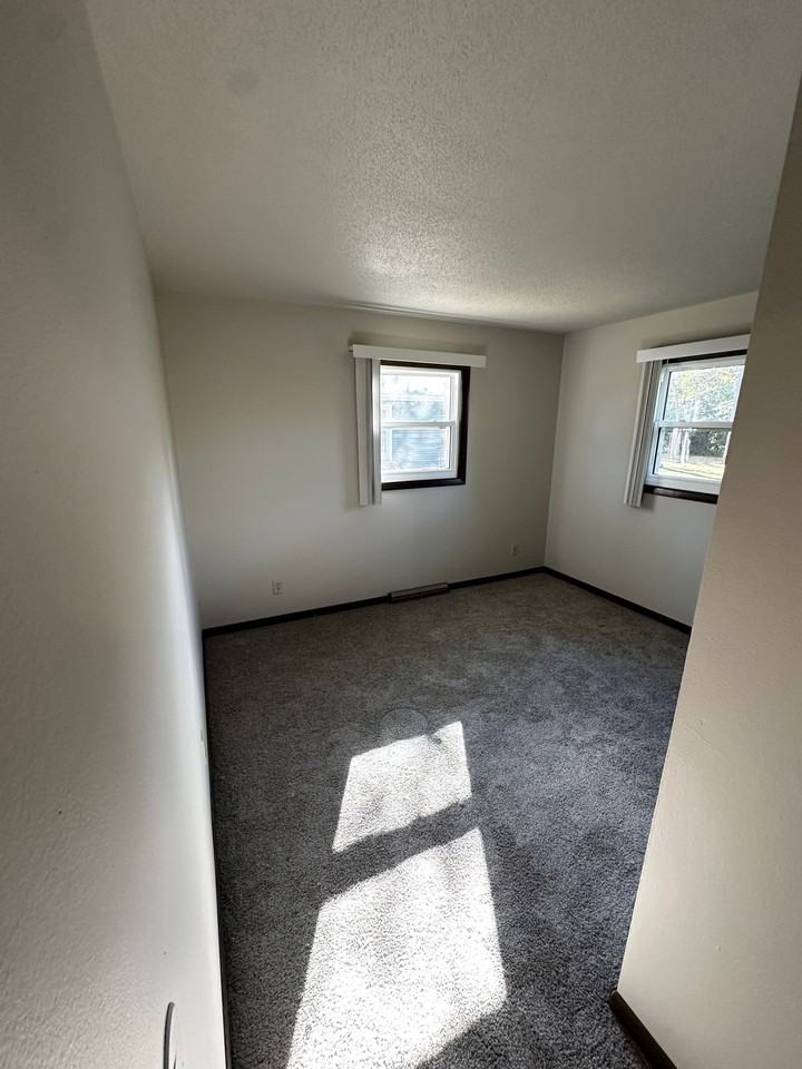 2820-2822 Beverly Hills Dr - Photo 6 of 6