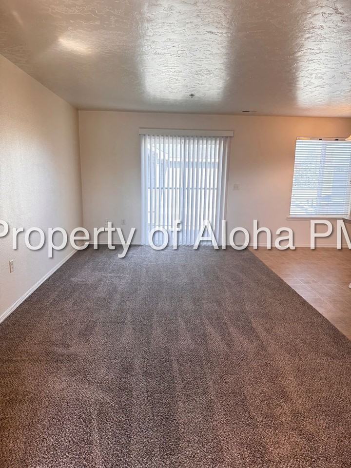 RC1027 - Photo 2 of 13