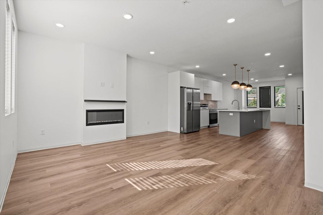 Blume Shawnee - Photo 3 of 39