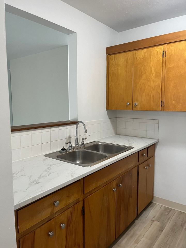 2 bedroom Apartment - Photo 5 of 17