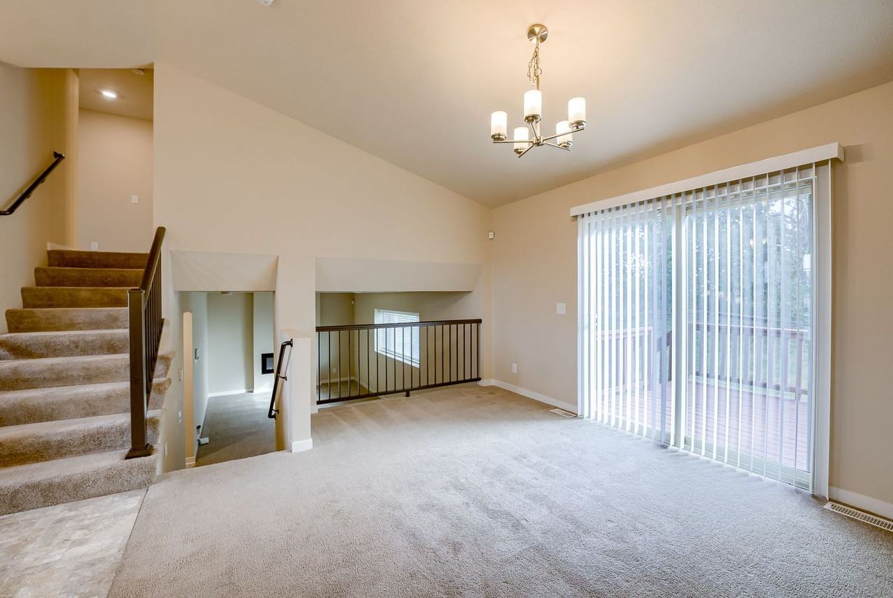 8021 N 84th St - Photo 3 of 25