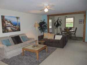 128 Sunnyside Ct - Photo 2 of 18