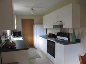 128 Sunnyside Ct - Photo 3 of 18