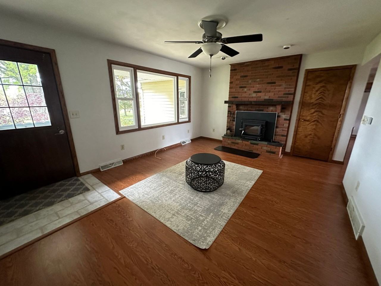 8431 Oliver Rd - Photo 2 of 21