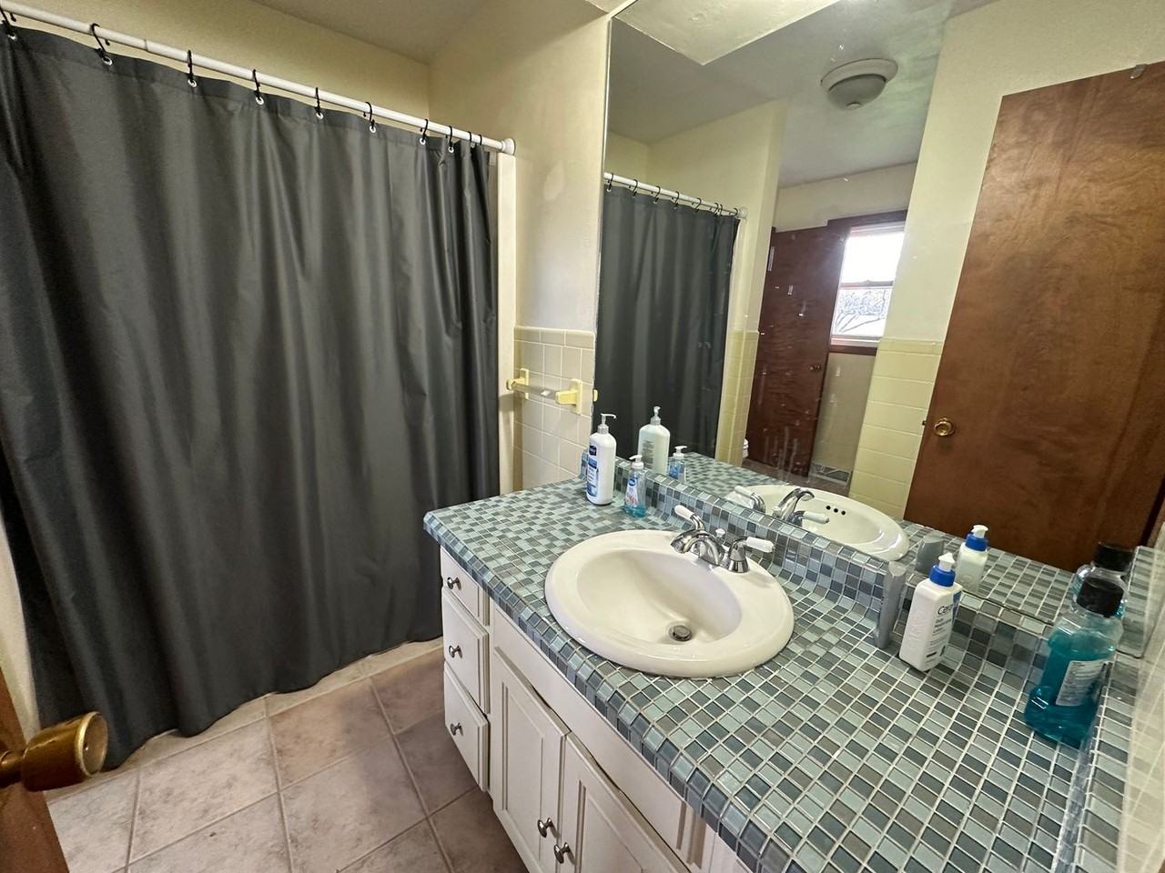 8431 Oliver Rd - Photo 4 of 21