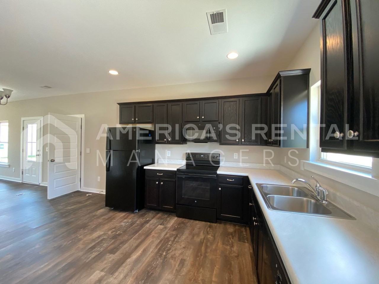 68 Water Oak Dr - Photo 3 of 19