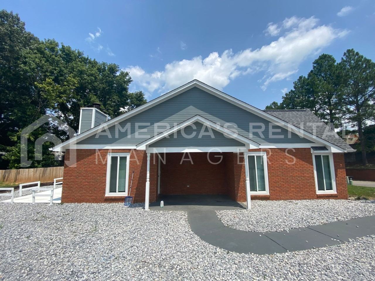 11 Cottage Cir - Photo 3 of 29