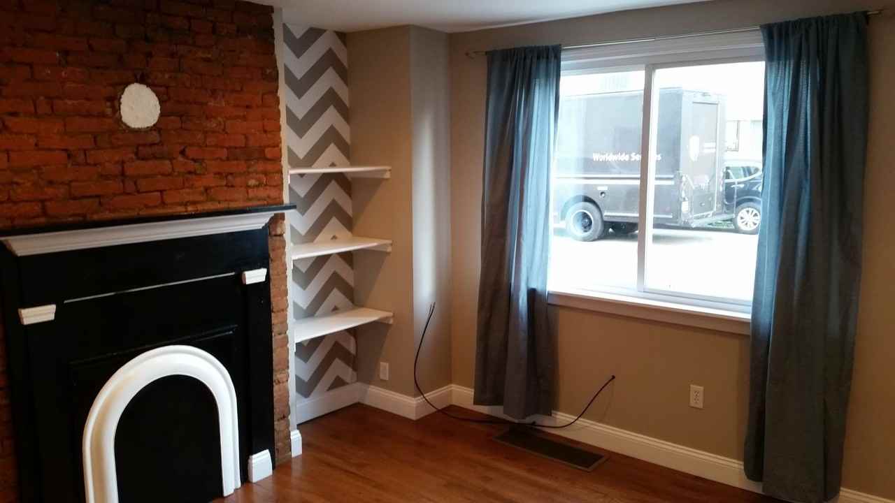1823 Jane St - Photo 7 of 12