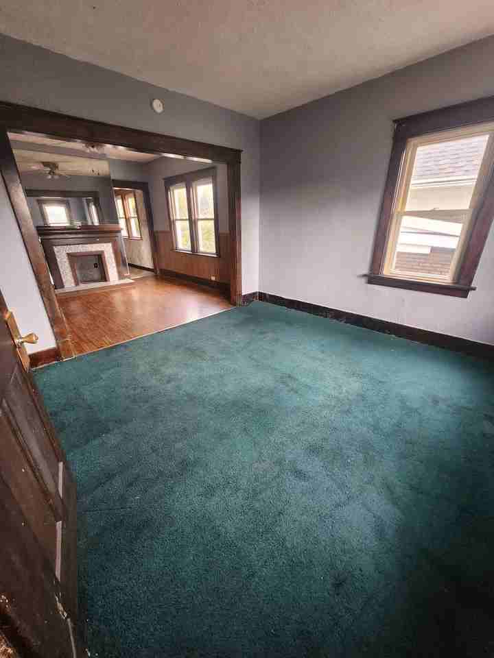 1116 E 5th St #2 - Photo 2 of 12