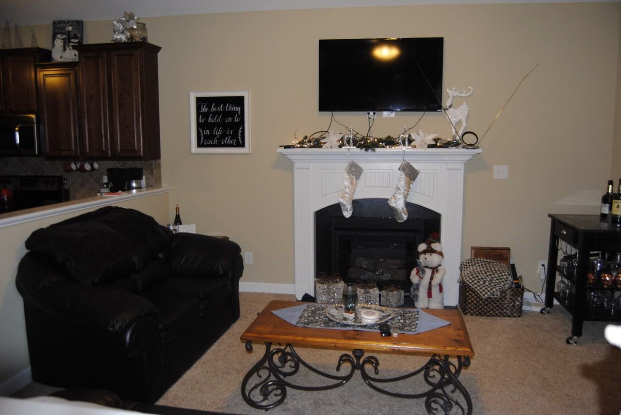 210 Twilight Dr - Photo 4 of 17