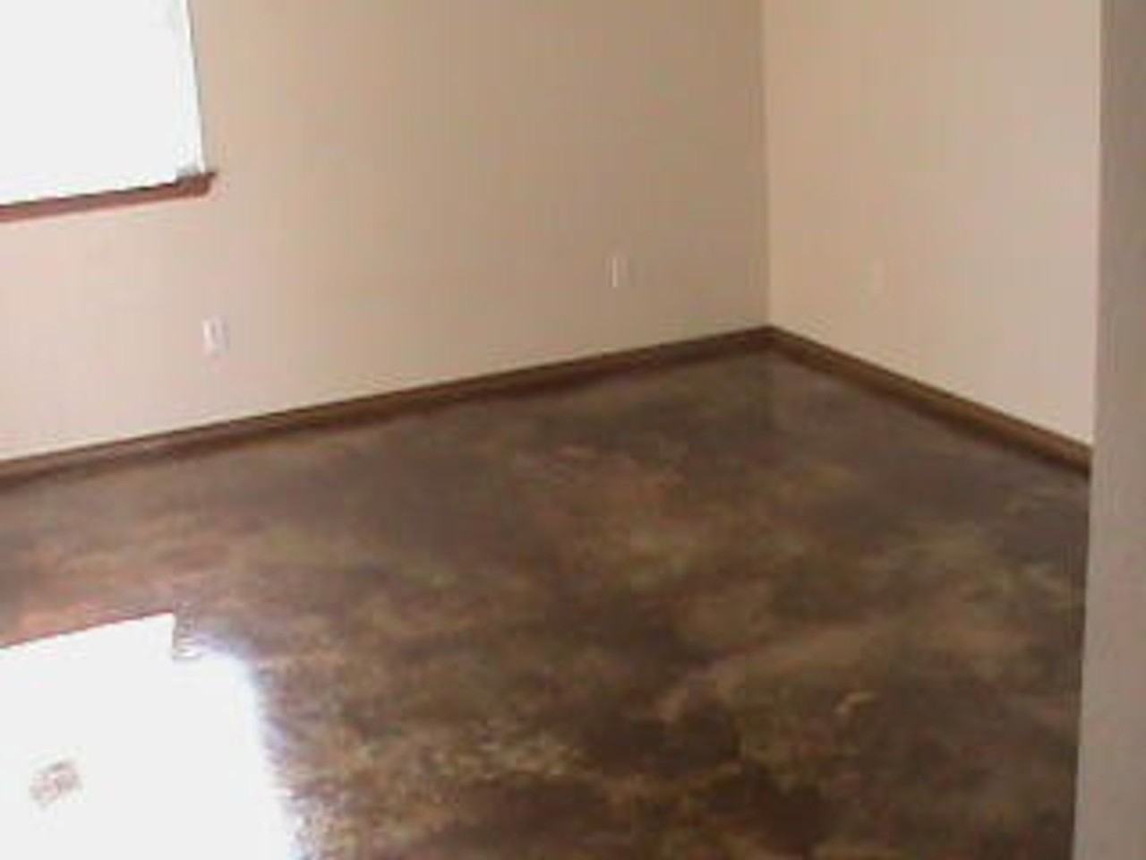 1210 Cottonwood - Photo 2 of 5