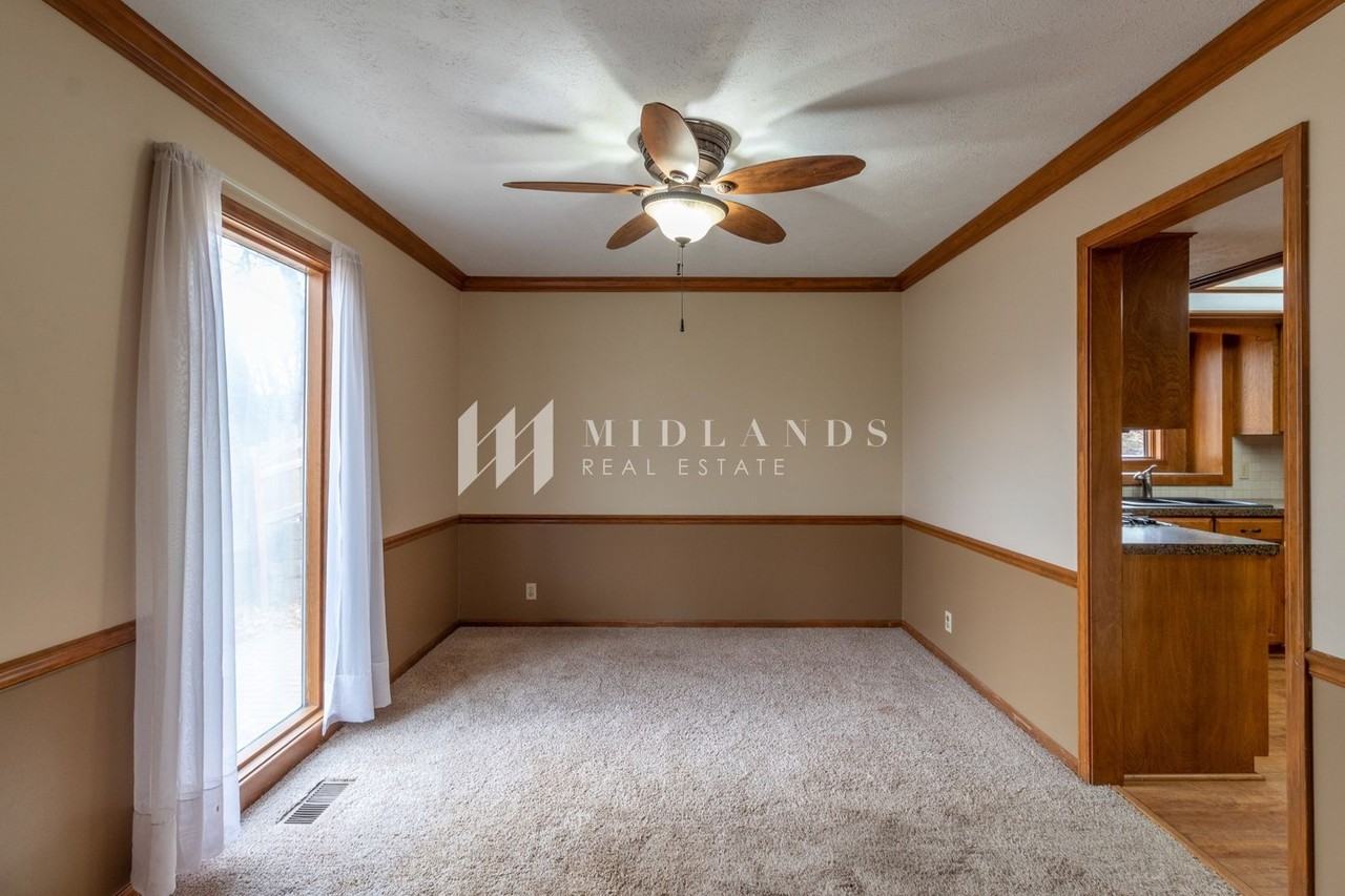 11773 Amos Gates Dr - Photo 5 of 32