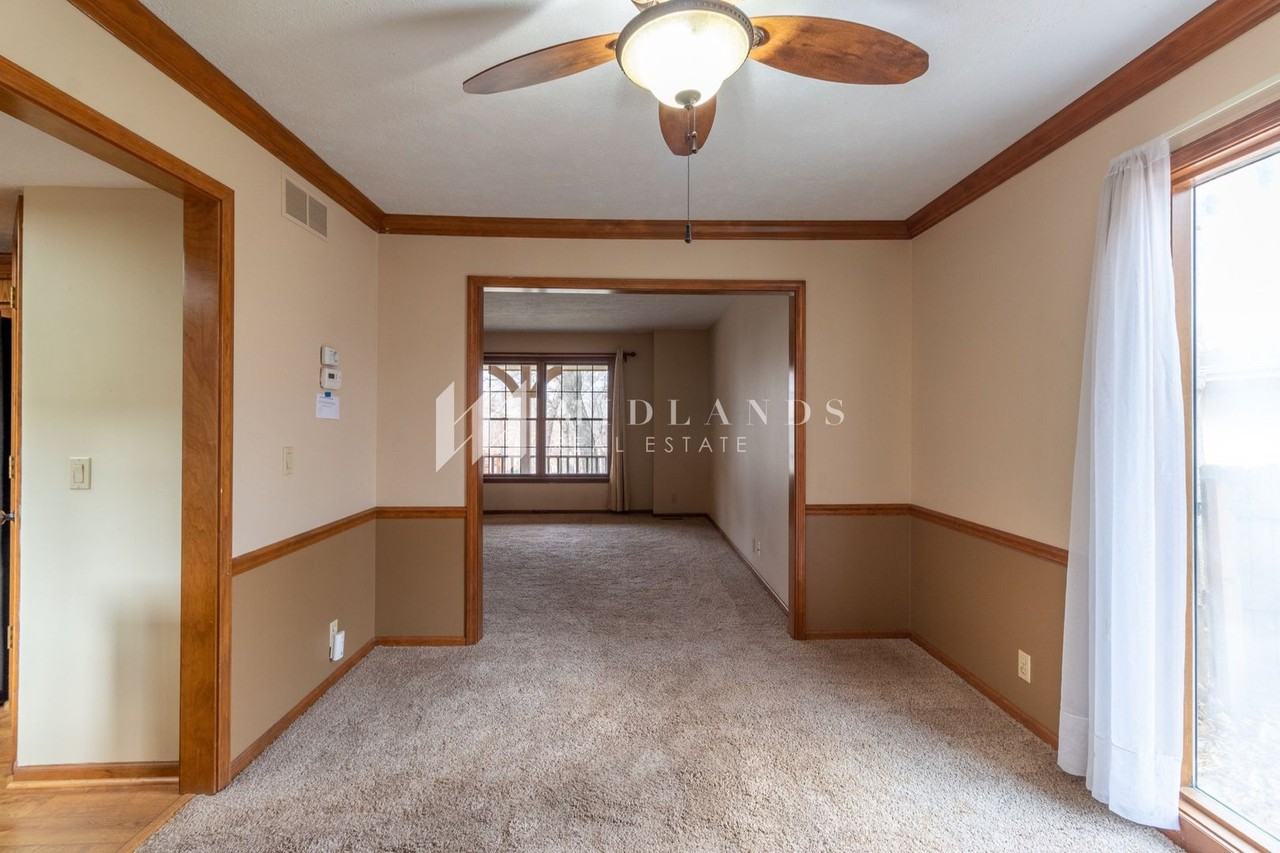 11773 Amos Gates Dr - Photo 6 of 32