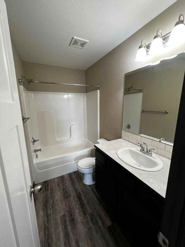 2115/17 E Meadow Hill St - Photo 3 of 12