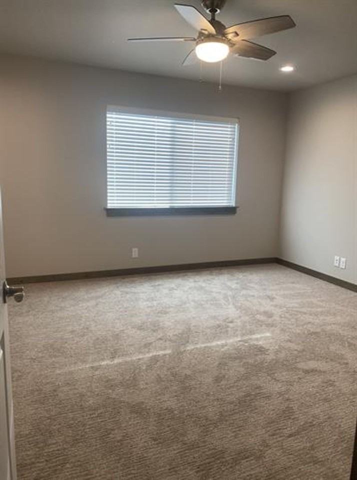 1313 Fozzie Lane - Photo 2 of 10