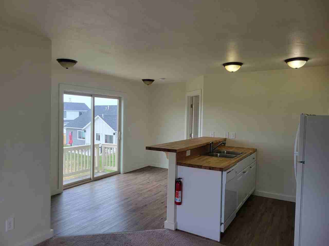 631 Cameron Loop - Photo 3 of 17