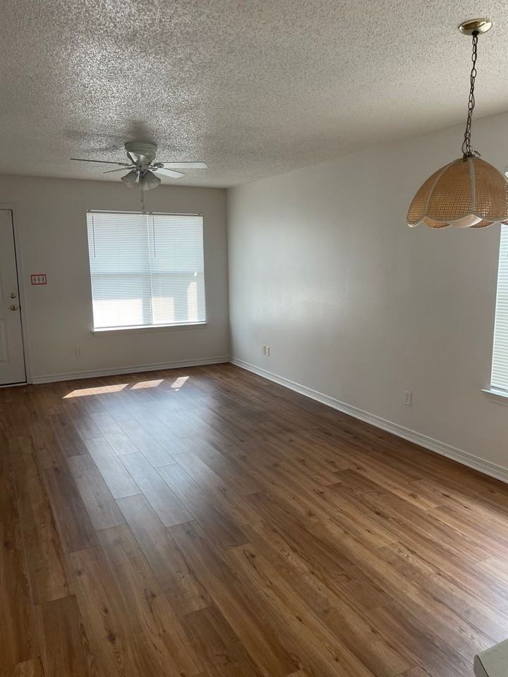 563 Florosa Ct - Photo 3 of 22