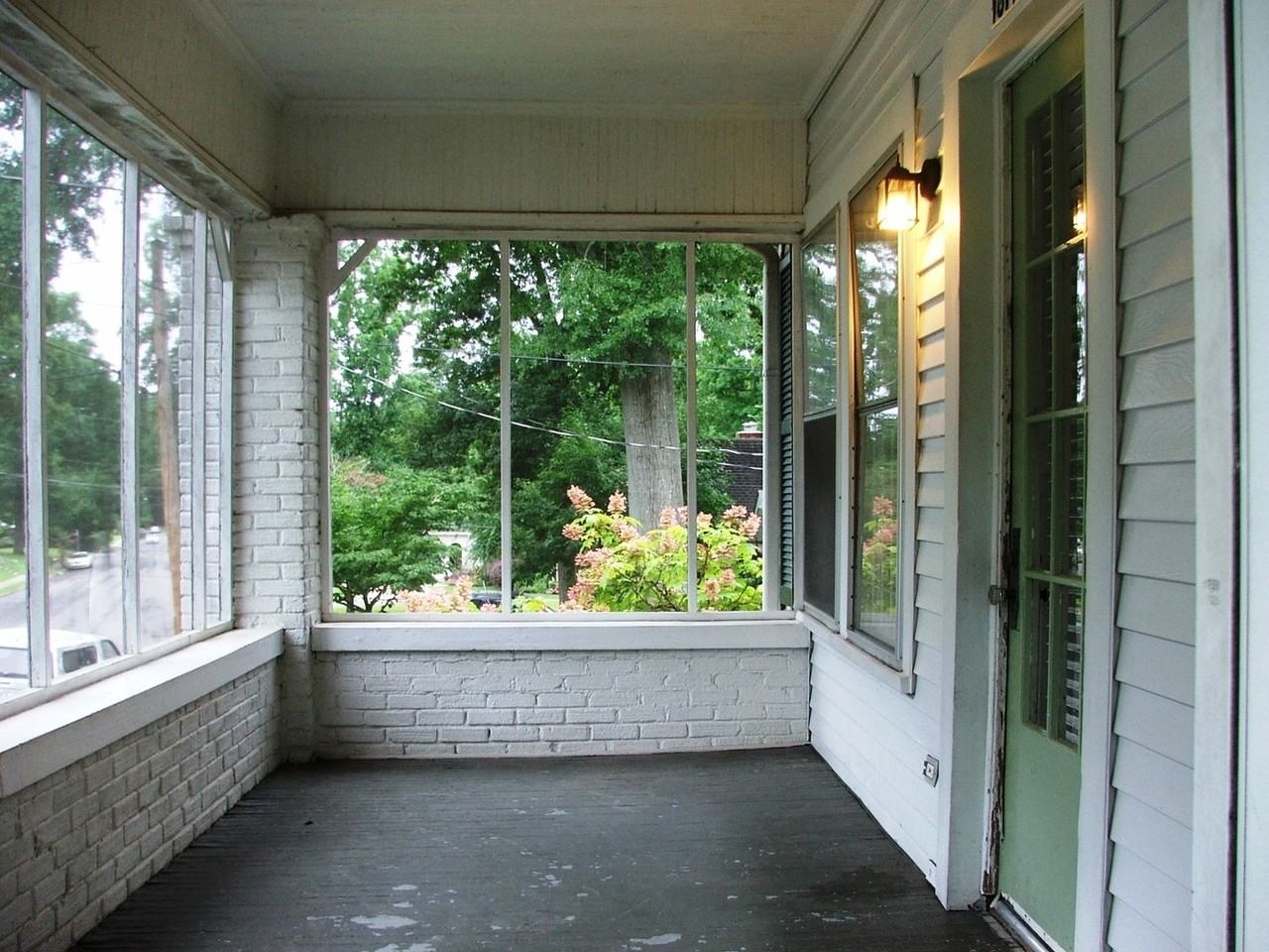 1614 Roseland Dr - Photo 3 of 20