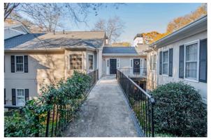 featured image of 306 S Pope St