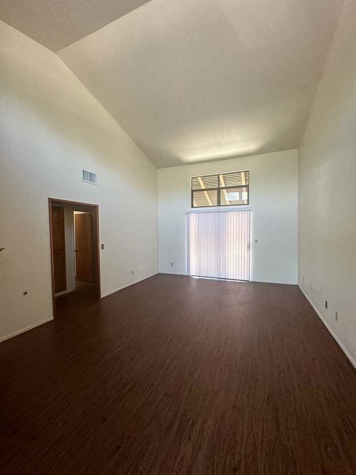 4703 W Cypress Ave - Photo 5 of 11