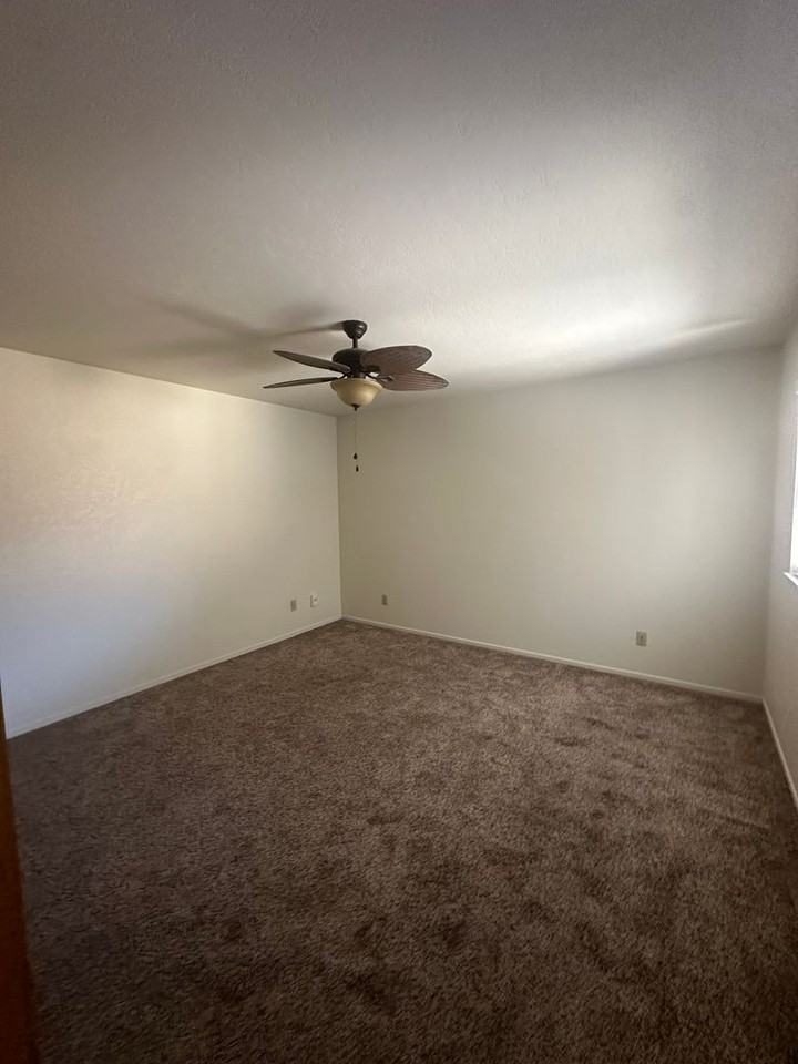 4703 W Cypress Ave - Photo 6 of 11