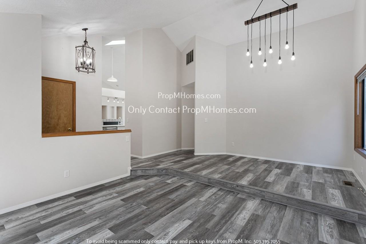 10636 Sw 127th Ct - Photo 4 of 26