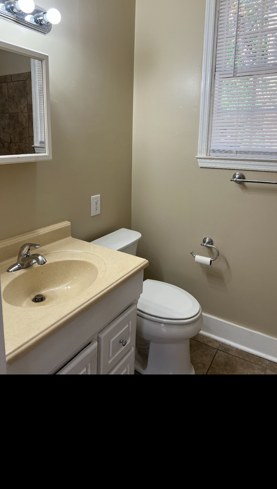 1061 Carolina Ave - Photo 7 of 15