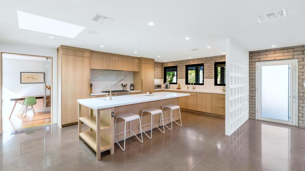 3335 N Rose Circle Dr - Photo 6 of 29