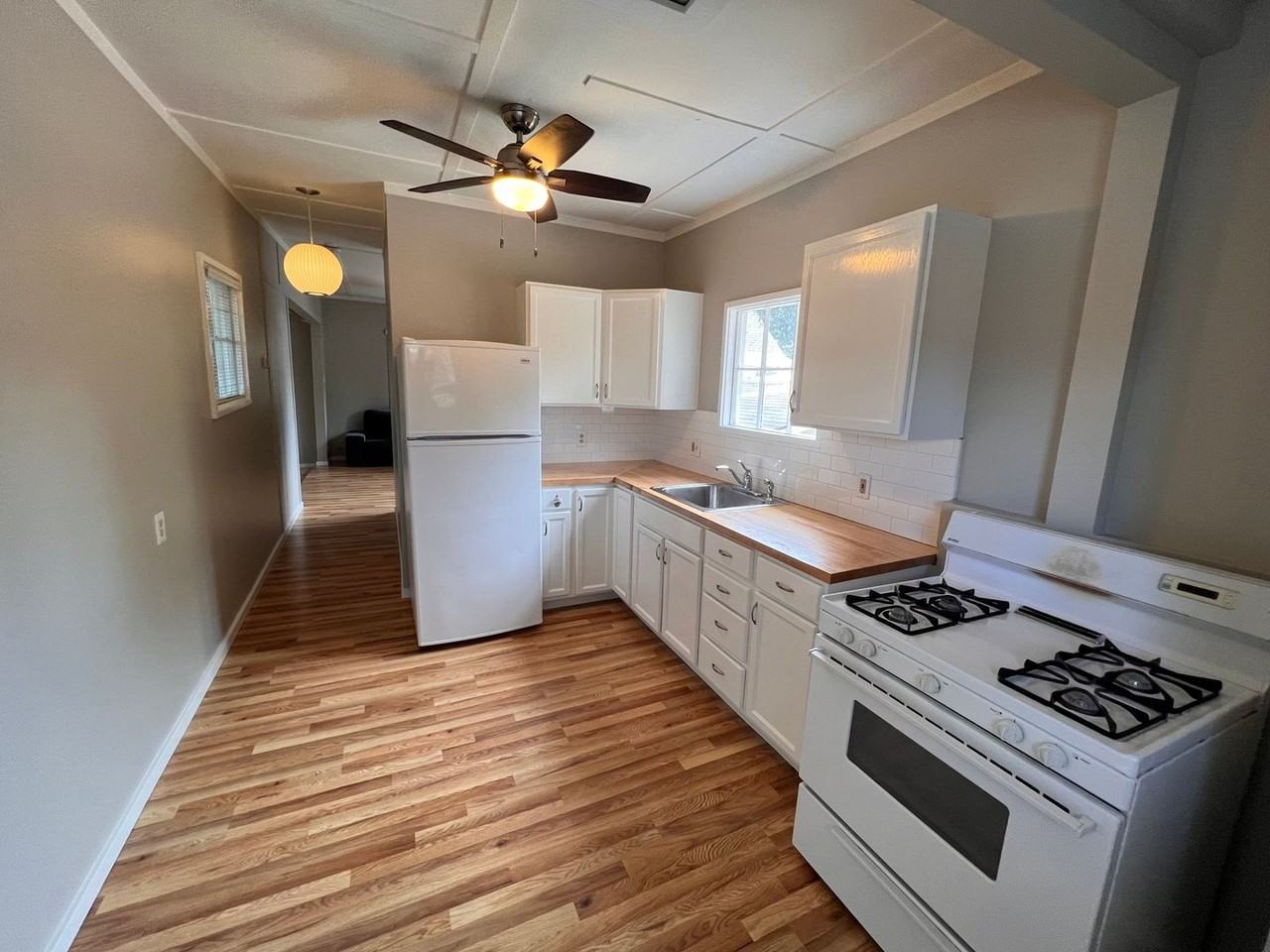 443 Center Blvd - Photo 6 of 9