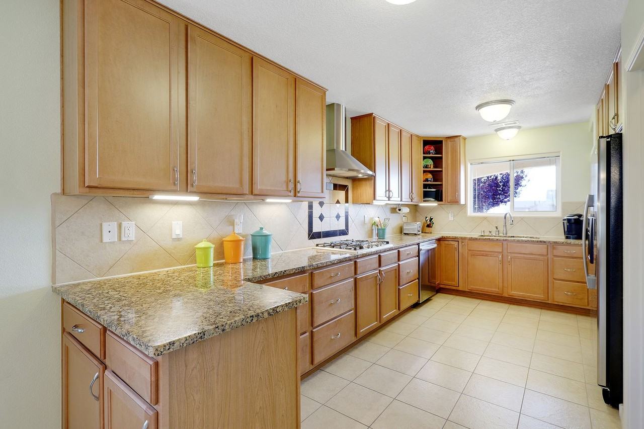 10831 Retanas Pl Nw - Photo 3 of 10