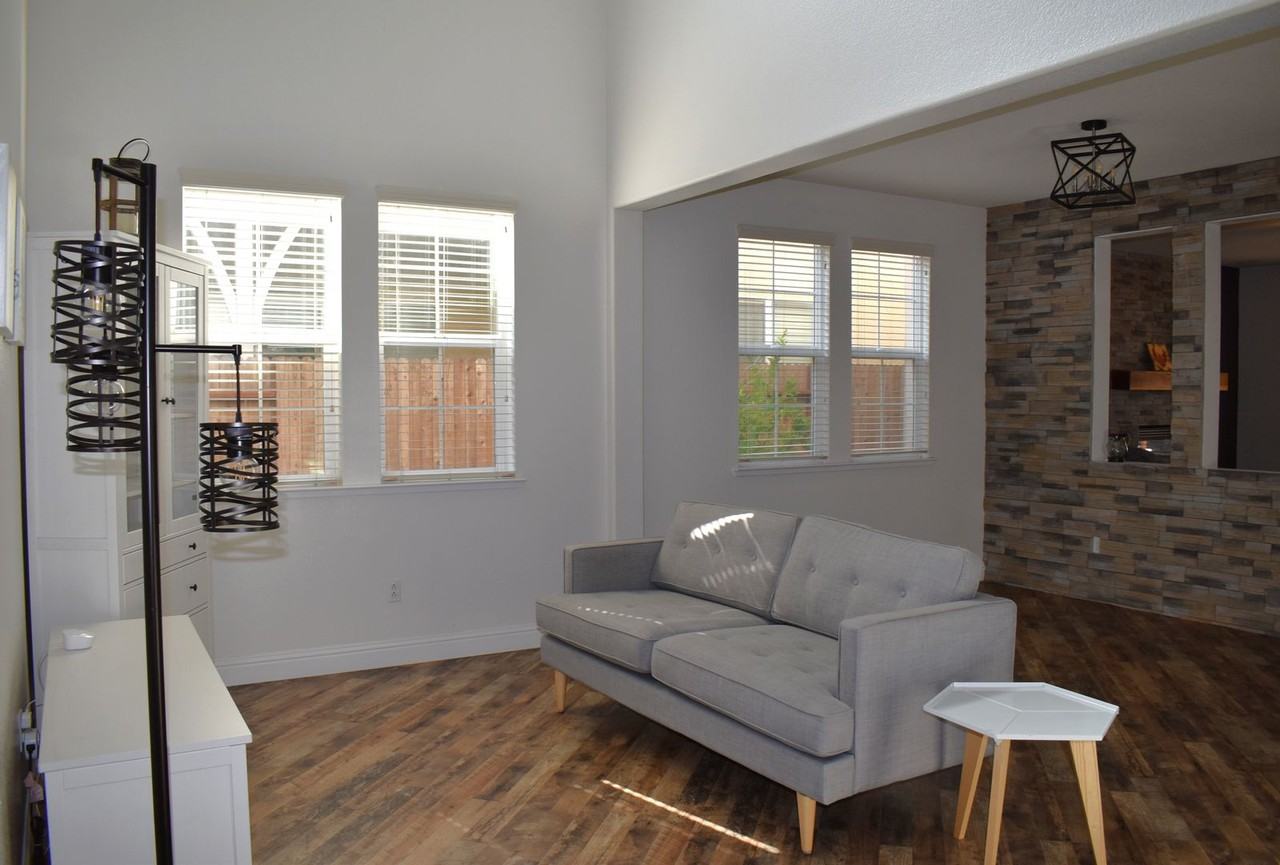 4624 Coppola Cir - Photo 5 of 20